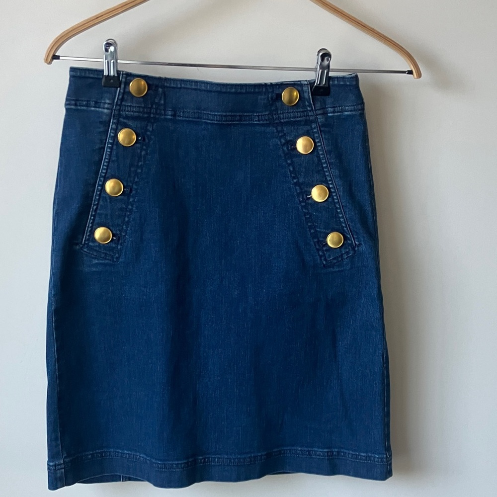Ann Taylor Blue Denim A-Line Skirt with Gold Buttons Size 4 NWT
